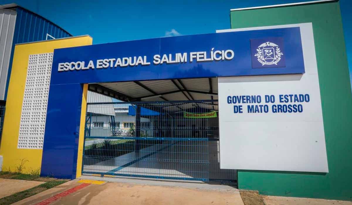 Mauro entrega nova escola em Cuiabá